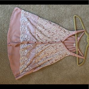 Light pink, lace, sleeveless top!